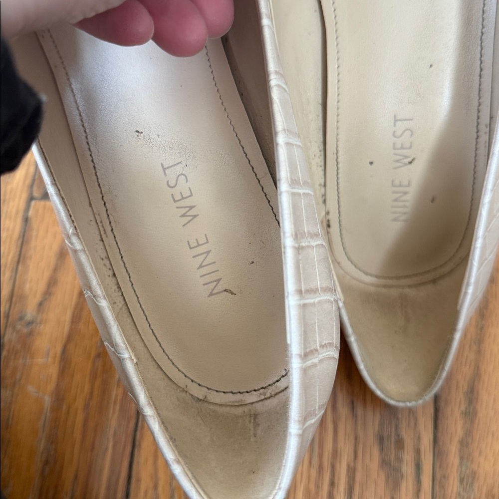 Nine West croc embossed cream Block Heel Pumps 7.5 - Picture 8 of 8